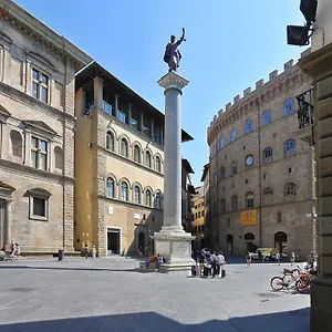 Appartement Tornabuoni In, Florence